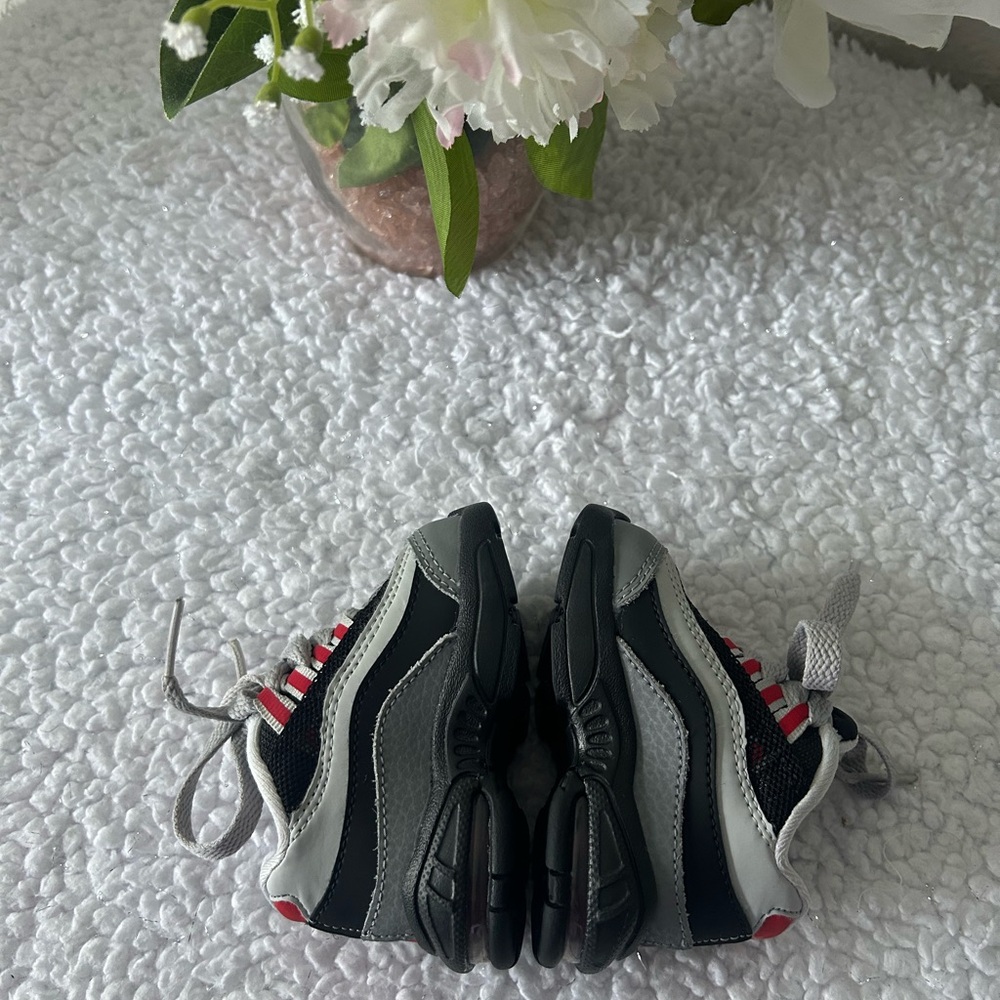 Stylish Kids Sneakers - Black, Gray, and Red